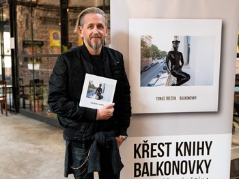 Balkonovky mají pokřtěno. Šampaňské vystřídala omítka!