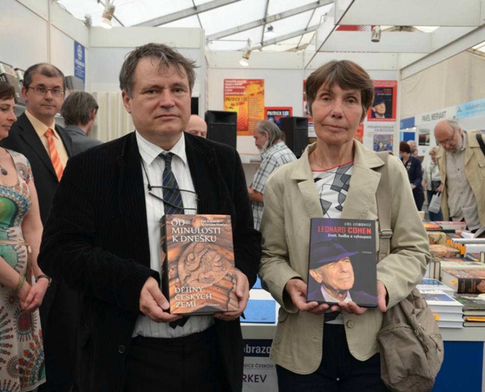 V roce 2015 udělilo nakladatelství výroční ceny za rok 2014