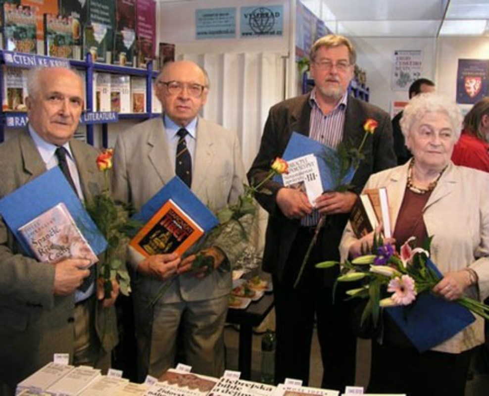 V roce 2007 udělilo nakladatelství výroční ceny za rok 2006