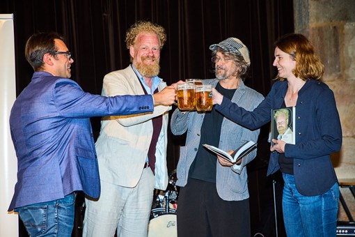 Křest novinky Zavři oči a podívej se: fotky