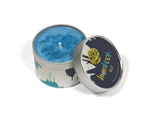 Humbook 2018 - vonná svíčka modrá - Černé hrozny & lipový med